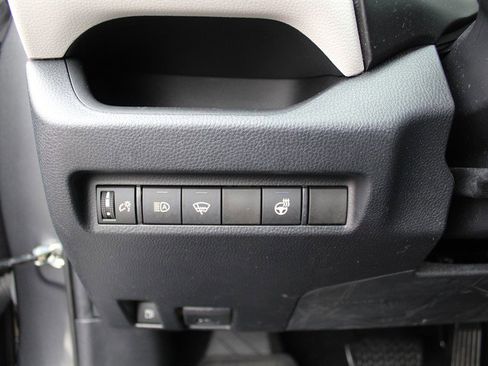 Used 2020 Toyota RAV4 XLE image 16