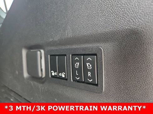 Used 2021 Chevrolet Suburban High Country image 19