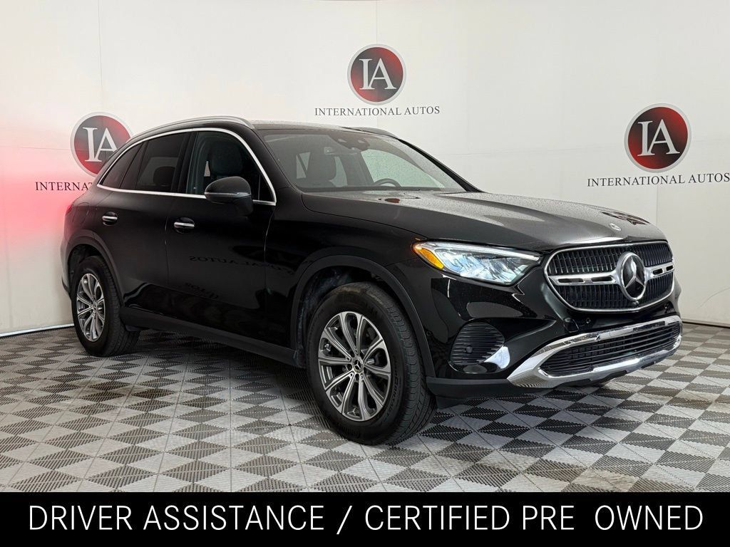Used 2025 Mercedes-Benz GLC 300 4MATIC w/ Driver Assistance Package image 1