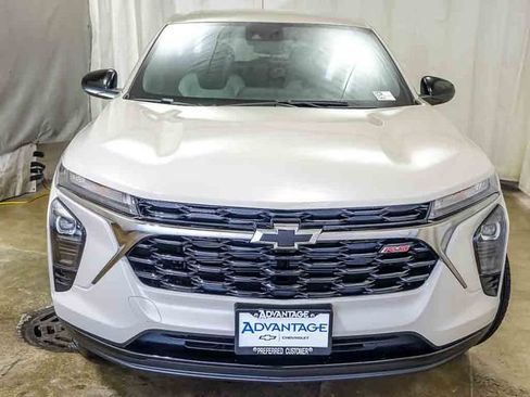 New 2026 Chevrolet Trax RS w/ Driver Confidence Package FWD image 5