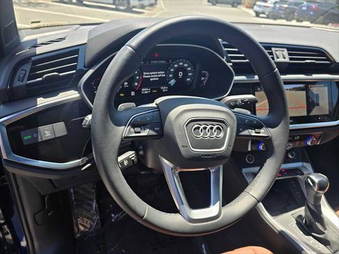Used 2025 Audi Q3 2.0T Premium Plus w/ Premium Plus Package AWD/4WD image 25