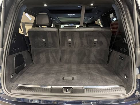 Used 2023 Jeep Grand Wagoneer Series III AWD/4WD image 19