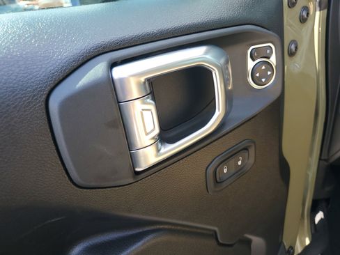 Used 2026 Jeep Wrangler Unlimited Sport AWD/4WD image 8
