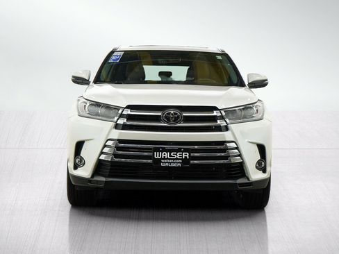 Used 2019 Toyota Highlander Limited Platinum AWD/4WD image 9