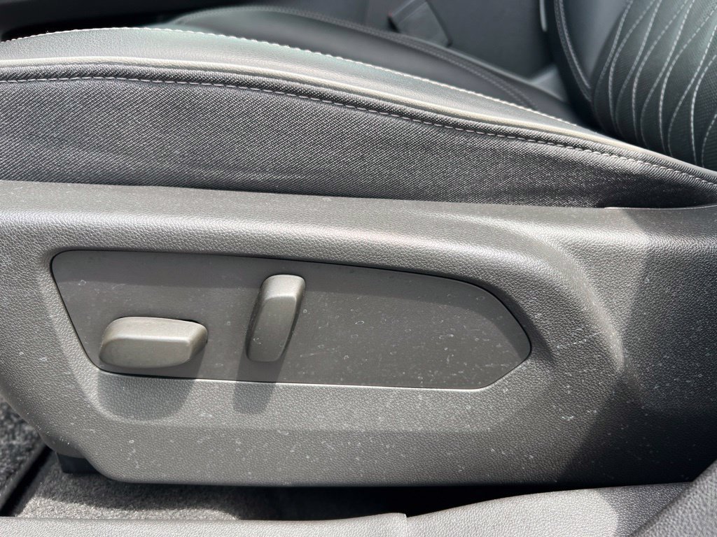 Used 2023 Buick Envision Avenir FWD image 12