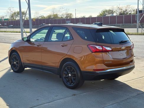 Used 2018 Chevrolet Equinox LS FWD image 13