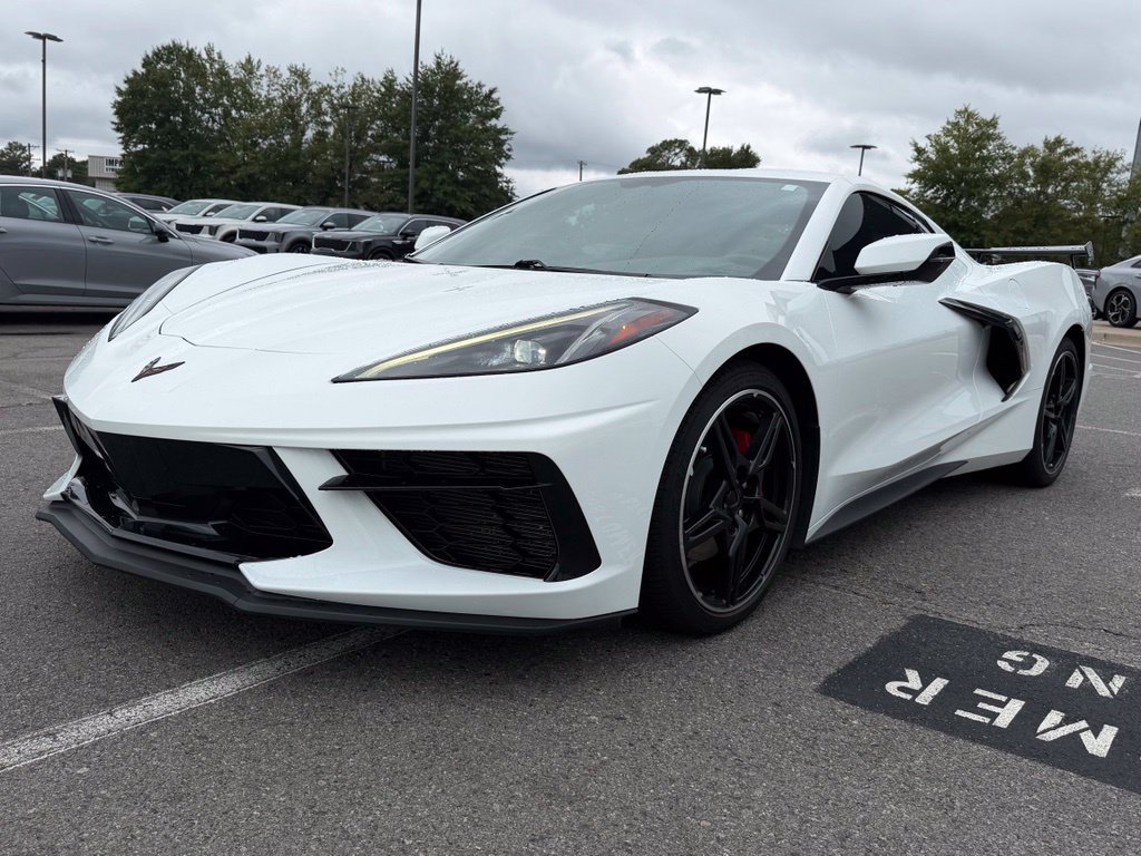 Used 2022 Chevrolet Corvette Stingray Coupe w/ 1LT RWD image 3