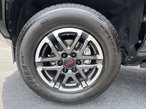 Certified 2024 Toyota Tacoma TRD Sport w/ TRD Sport Upgrade Package AWD/4WD image 8