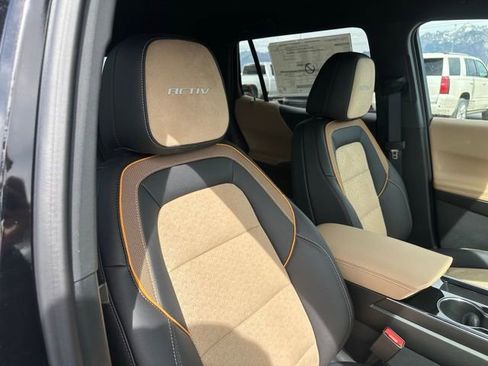 New 2026 Chevrolet Equinox ACTIV AWD/4WD image 18