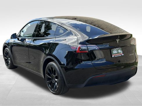 Used 2021 Tesla Model Y Long Range AWD/4WD image 9
