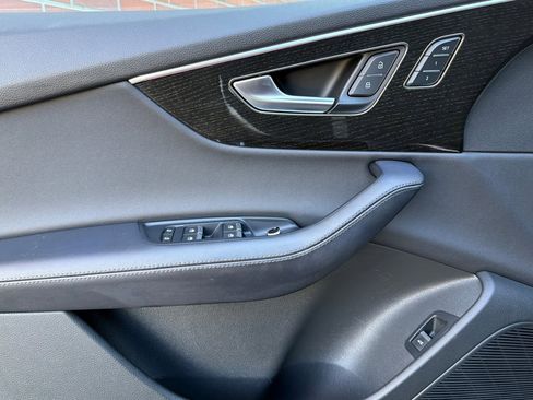 Used 2024 Audi Q7 3.0T Premium Plus image 11