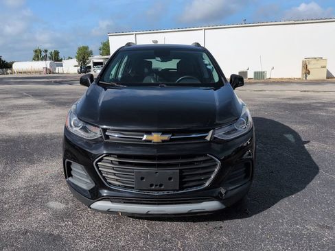 Used 2019 Chevrolet Trax LT w/ LT Convenience Package FWD image 8