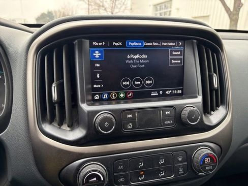 Used 2022 Chevrolet Colorado Z71 image 17