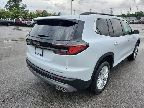 Used 2026 GMC Acadia Elevation w/ Elevation Premium Package FWD image 3