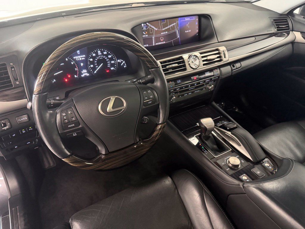 Used 2016 Lexus LS 460 AWD w/ Comfort Package image 11