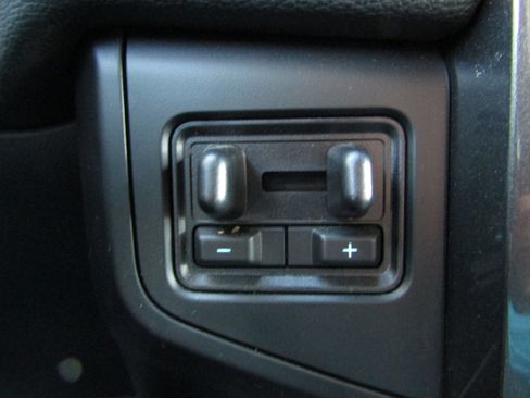 Certified 2023 Ford Expedition Limited image 30