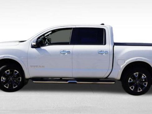 Used 2024 Nissan Titan Platinum Reserve w/ Moonroof Package image 3