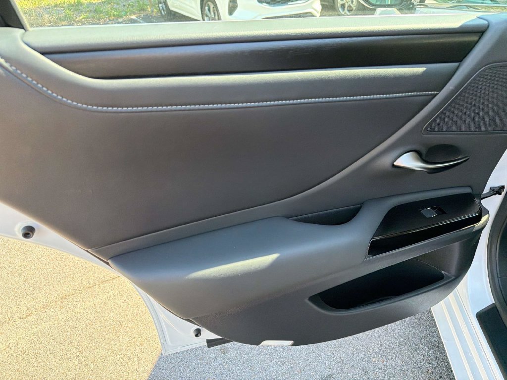 Used 2023 Lexus ES 350 w/ Premium Package FWD image 22