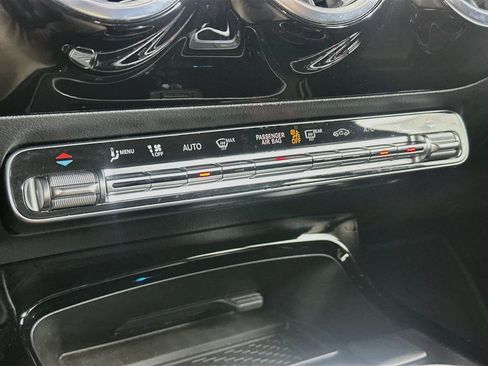 Used 2025 Mercedes-Benz CLA 250 4MATIC image 23