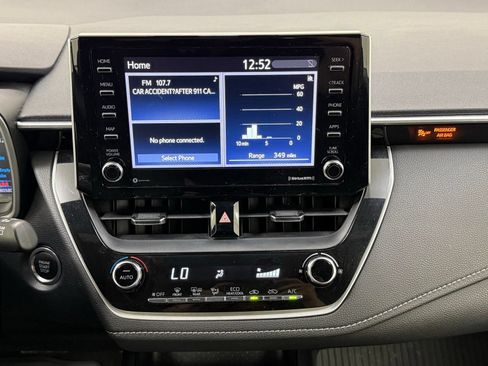 Used 2020 Toyota Corolla SE FWD image 26