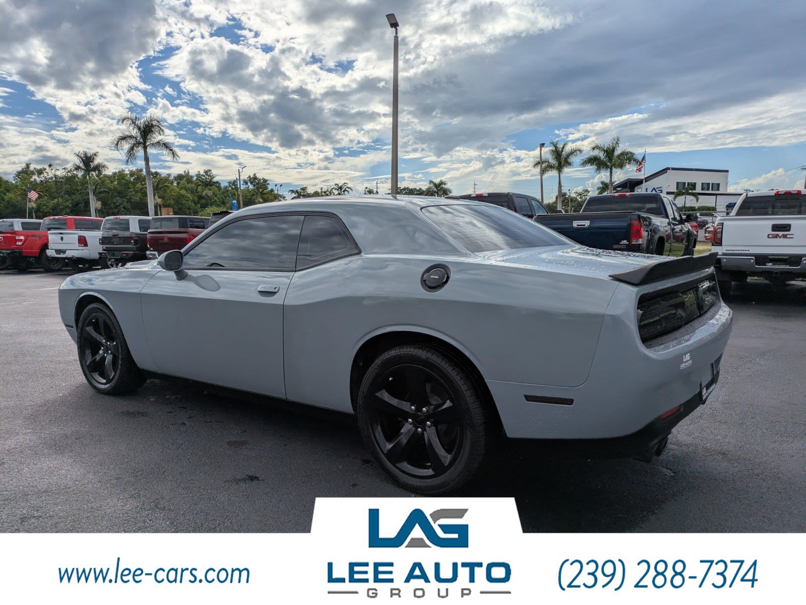 Used 2021 Dodge Challenger SXT w/ Driver Convenience Group RWD image 5