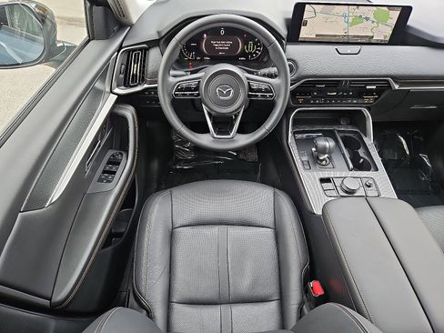 Certified 2025 MAZDA CX-70 3.3 Turbo w/ Premium Package image 11