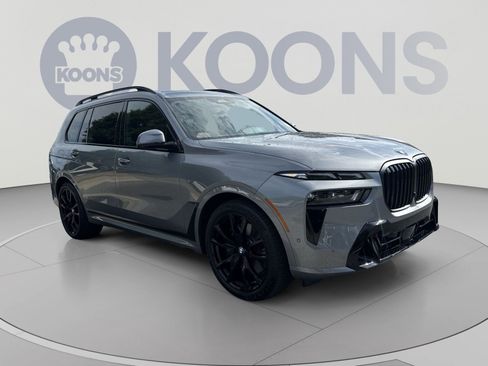 Used 2026 BMW X7 xDrive40i w/ M Sport Package AWD/4WD image 8