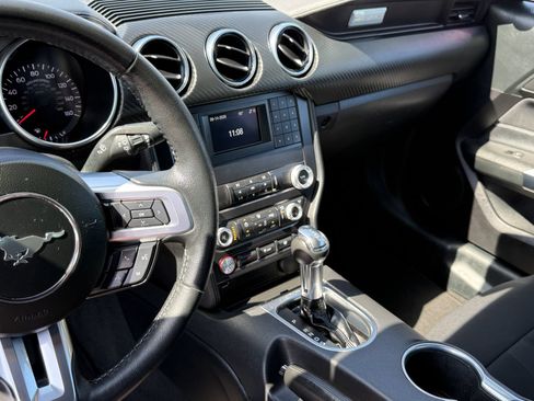 Used 2023 Ford Mustang Coupe RWD image 18
