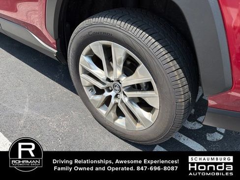 Used 2019 Toyota RAV4 XLE Premium w/ Cold Weather Package AWD/4WD image 9