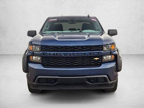 Used 2020 Chevrolet Silverado 1500 Custom w/ Custom Value Package AWD/4WD image 2