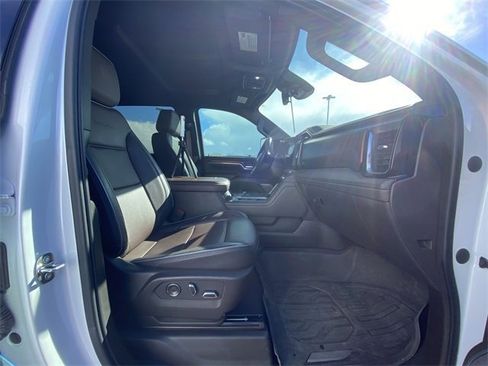 Used 2024 GMC Sierra 2500 Denali w/ Denali Reserve Package image 26