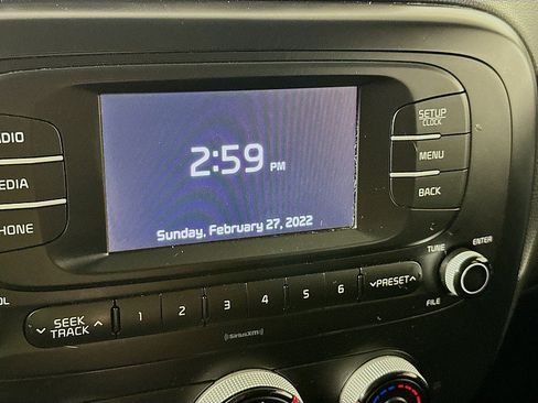 Used 2018 Kia Soul FWD image 14