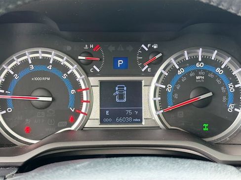 Used 2017 Toyota 4Runner SR5 Premium AWD/4WD image 13