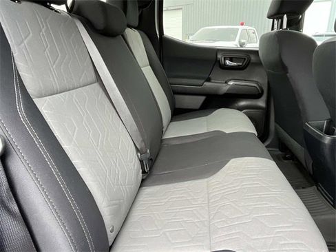 Used 2021 Toyota Tacoma TRD Off-Road image 21