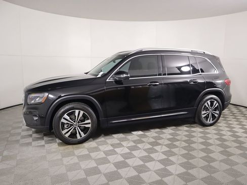 Certified 2025 Mercedes-Benz GLB 250 image 8