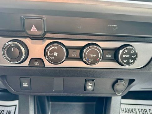 Used 2019 Toyota Tacoma SR5 AWD/4WD image 22