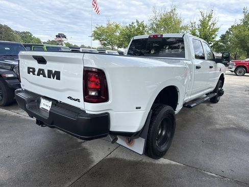 New 2026 RAM 3500 Tradesman AWD/4WD image 7