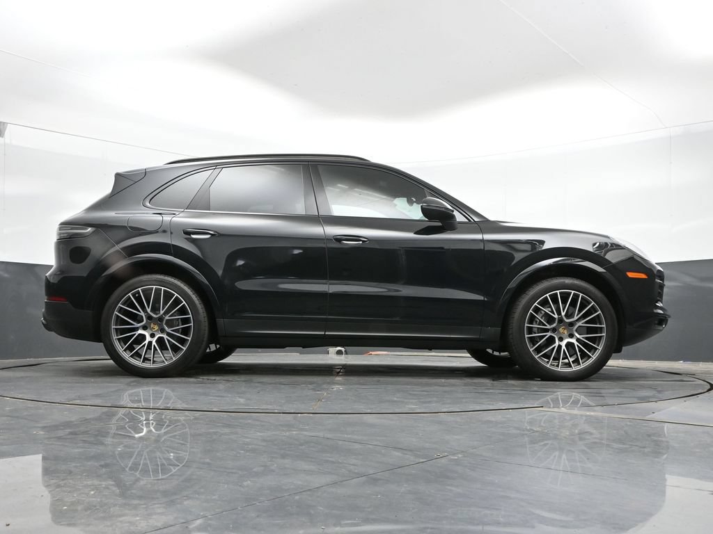 Used 2023 Porsche Cayenne AWD/4WD image 42