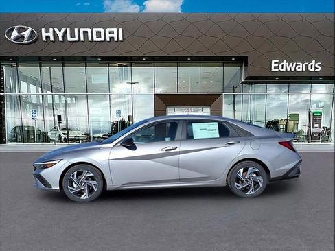 New 2025 Hyundai Elantra Sport image 3