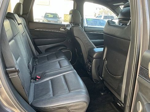 Used 2015 Jeep Grand Cherokee Summit image 12