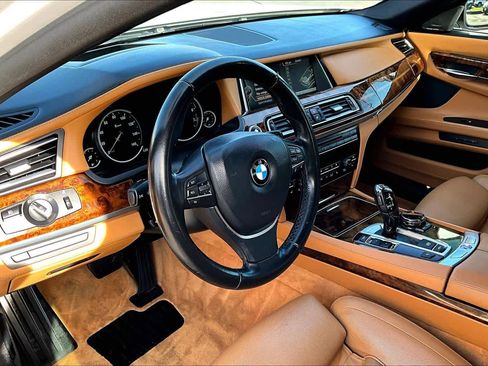 Used 2014 BMW 750Li image 17