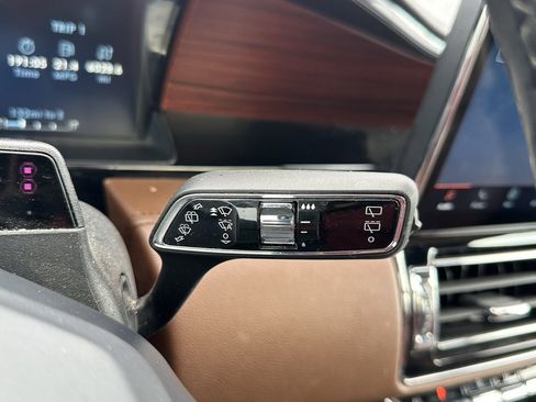 Used 2023 Lincoln Navigator L Reserve image 35