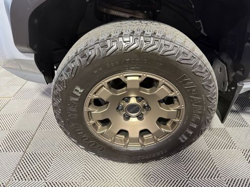 Used 2024 Toyota Tacoma Trailhunter image 17
