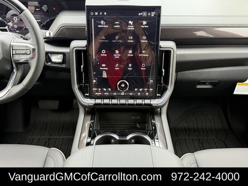 New 2026 GMC Yukon Elevation w/ Elevation Premium Package AWD/4WD image 13