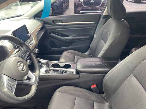 Used 2023 Nissan Altima 2.5 SV AWD/4WD image 17
