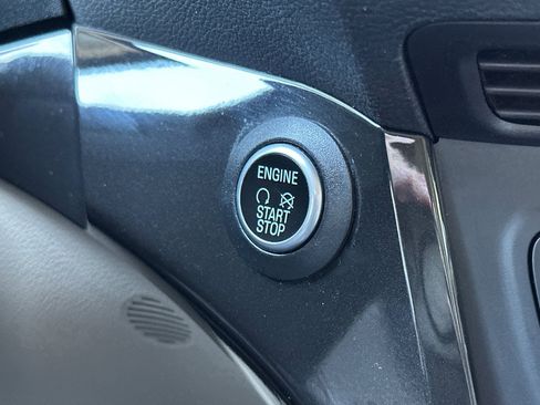 Used 2017 Ford Escape Titanium image 28