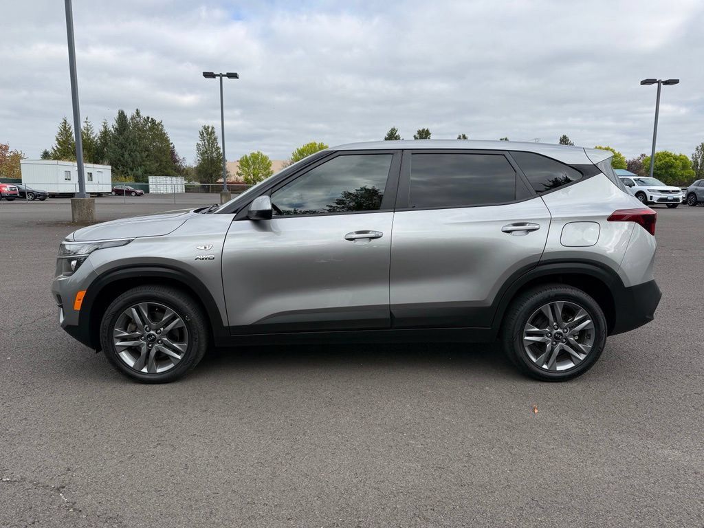 Used 2021 Kia Seltos LX AWD/4WD image 4