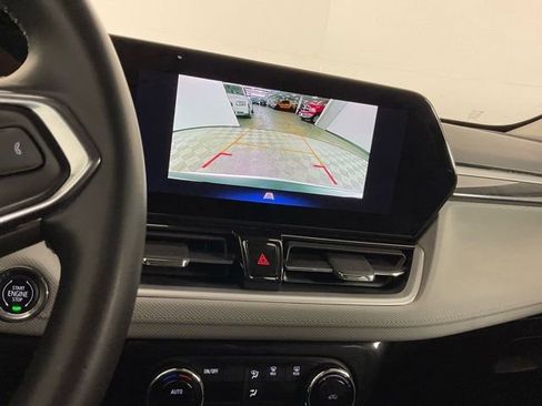 Used 2024 Chevrolet TrailBlazer LT w/ Convenience Package image 28