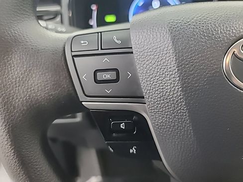 Used 2026 Toyota Camry LE FWD image 29
