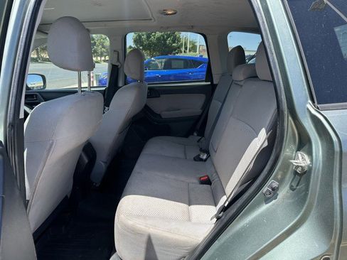 Used 2014 Subaru Forester 2.5i Premium AWD/4WD image 9